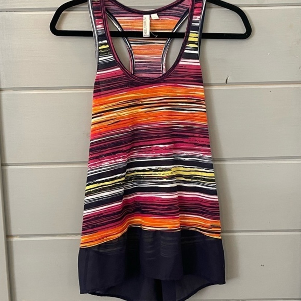 Woman’s tank top, bright and colorful summer‎ sleeveless shirt size medium